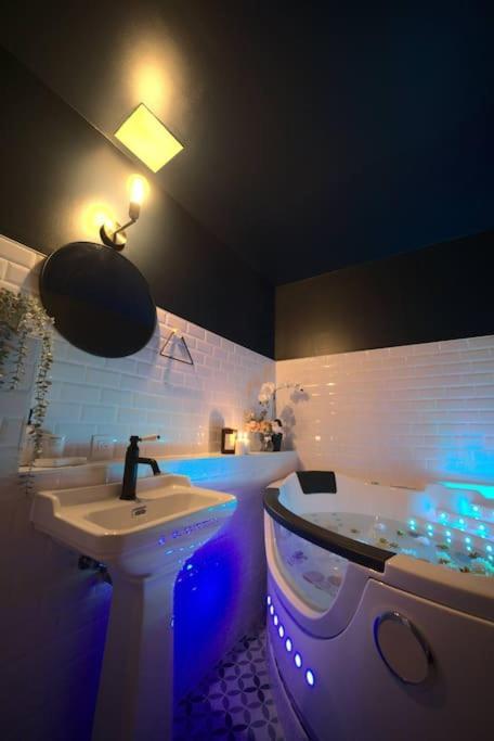 Luxury Room Jacuzzi Centre Ville Haut De Gamme 뮐루즈 외부 사진