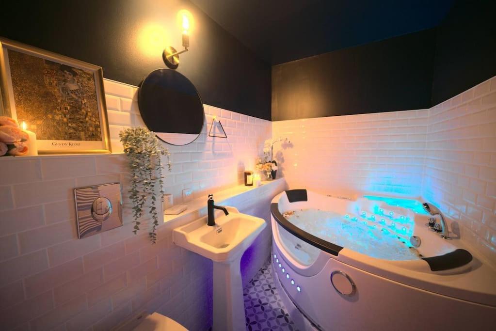 Luxury Room Jacuzzi Centre Ville Haut De Gamme 뮐루즈 외부 사진